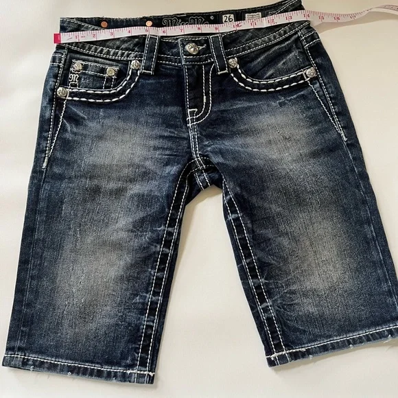 Miss Me Bermuda Size 26 - Picture 1 of 10